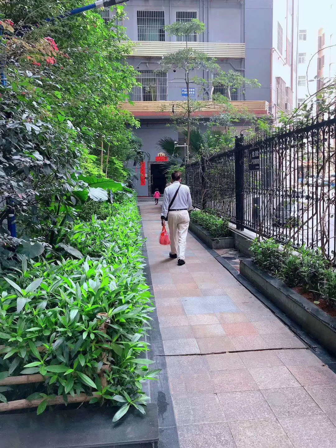 布吉村委統建樓