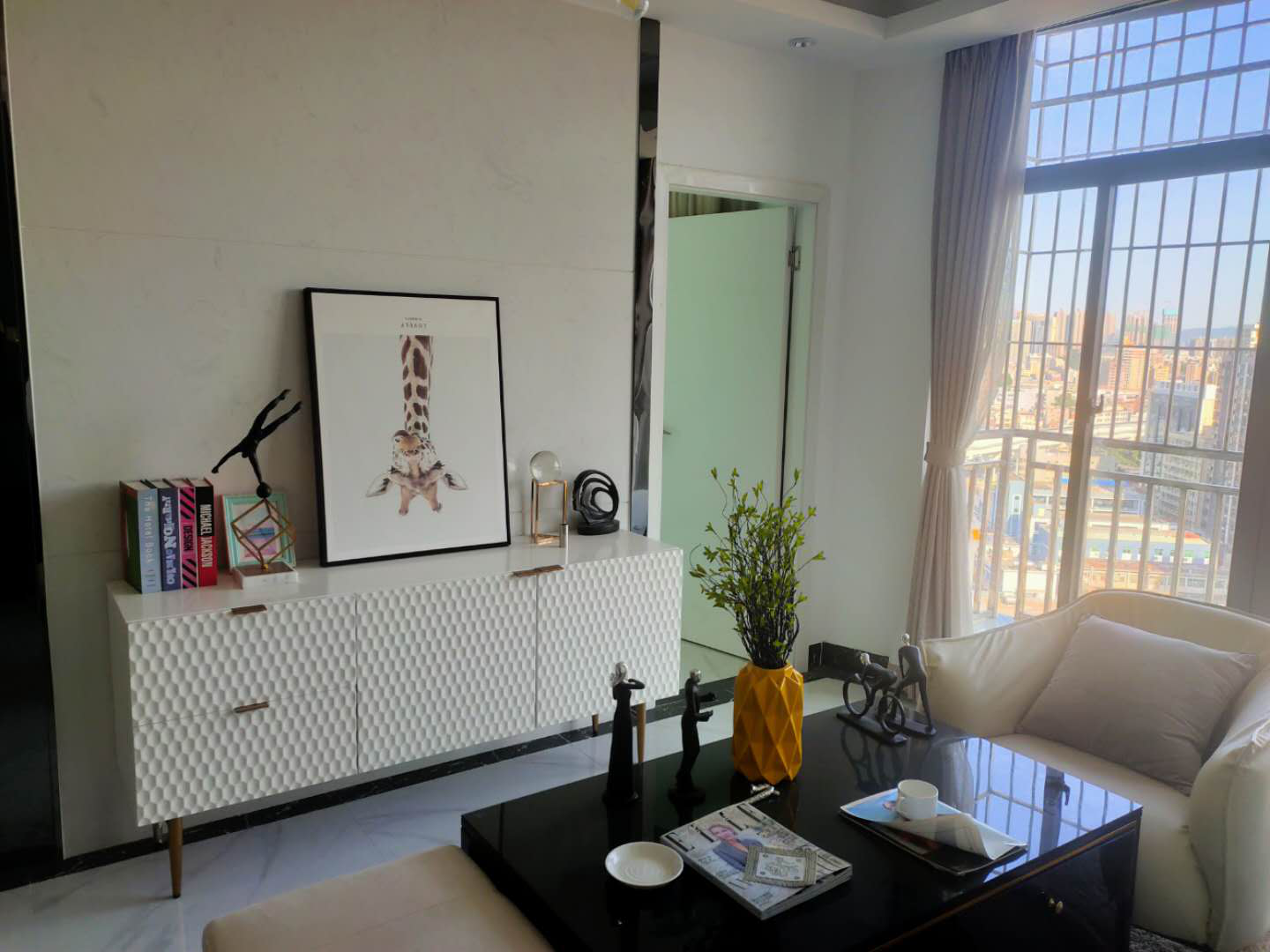 龍華4棟大型花園社區(qū)單間25平米36萬(wàn)/套起