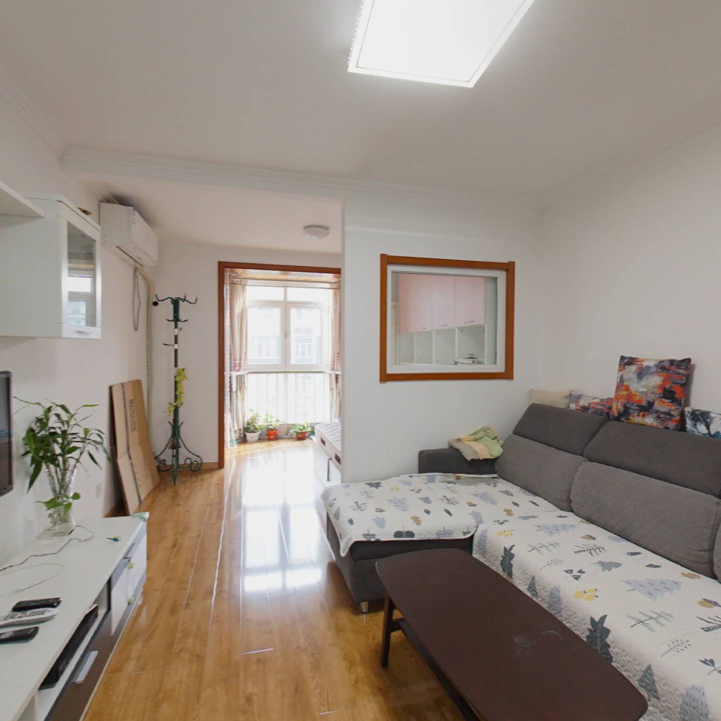 與華僑城不同的是格林萊雅小區為自供暖