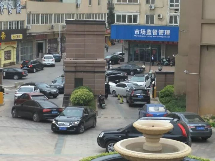 我們的車停到地下停車場也不讓進