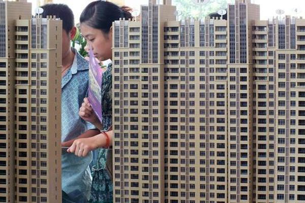 董某對兩個親戚說了可以買到廣渠門回遷房