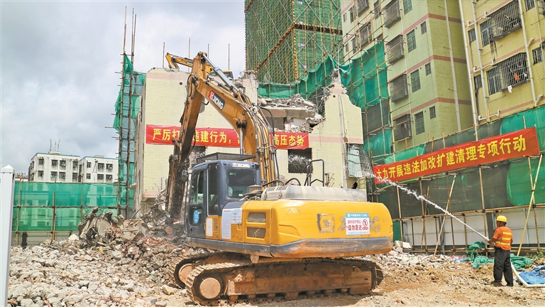 這塊地原來是小區(qū)建設(shè)時(shí)的臨時(shí)用地